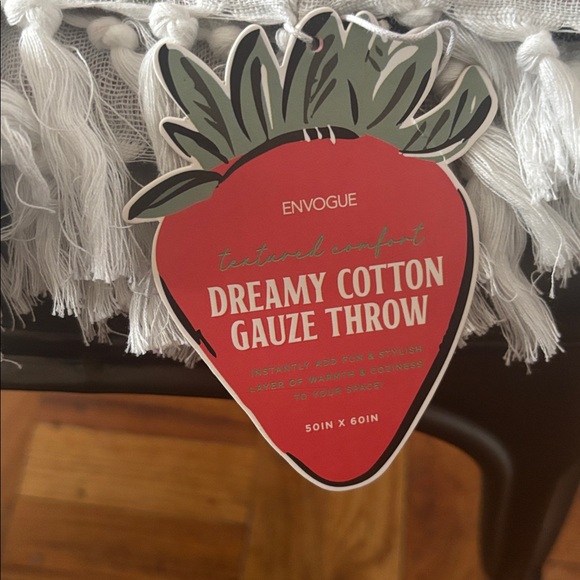 Envogue Dreamy Cotton Gauze Throw Blanket Quilt Strawberry Floral Print 50x60” - Picture 9 of 10